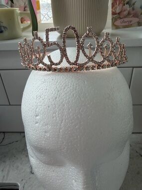 Rose Gold 50th Birthday Rhinestone Tiara Crown
COSTUME JEWELLERY Party wear NWOT